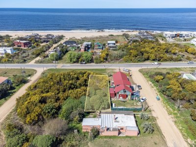 Venta de Lote Frente a Ruta 10 en Altos de Punta Piedra - Zona Turística - Ref : PBI15158