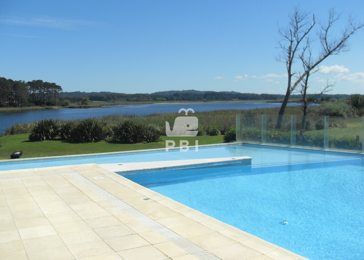 QXBhcnRhbWVudG8gZGUgMSBkb3JtaXRvcmlvIGZyZW50ZSBhIGxhIExhZ3VuYSBkZWwgRGlhcmlvLCBQdW50YSBkZWwgRXN0ZSAtIFRlcnJhemEgZGUgbGEgTGFndW5hIC0gUmVmIDogUEJJMTU0ODU=