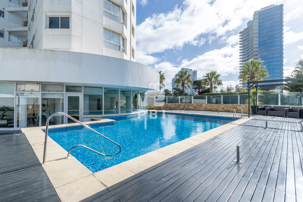 RXhjbHVzaXZvIGFwYXJ0YW1lbnRvIGRlIDMgZG9ybWl0b3Jpb3MgY29uIGRlcGVuZGVuY2lhIGVuIENhc2lubyBUb3dlciAtIENhc2lubyBUb3dlciAtIFJlZiA6IFBCSTE1NjI4