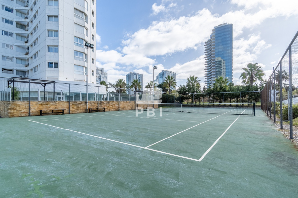 RXhjbHVzaXZvIGFwYXJ0YW1lbnRvIGRlIDMgZG9ybWl0b3Jpb3MgY29uIGRlcGVuZGVuY2lhIGVuIENhc2lubyBUb3dlciAtIENhc2lubyBUb3dlciAtIFJlZiA6IFBCSTE1NjI4