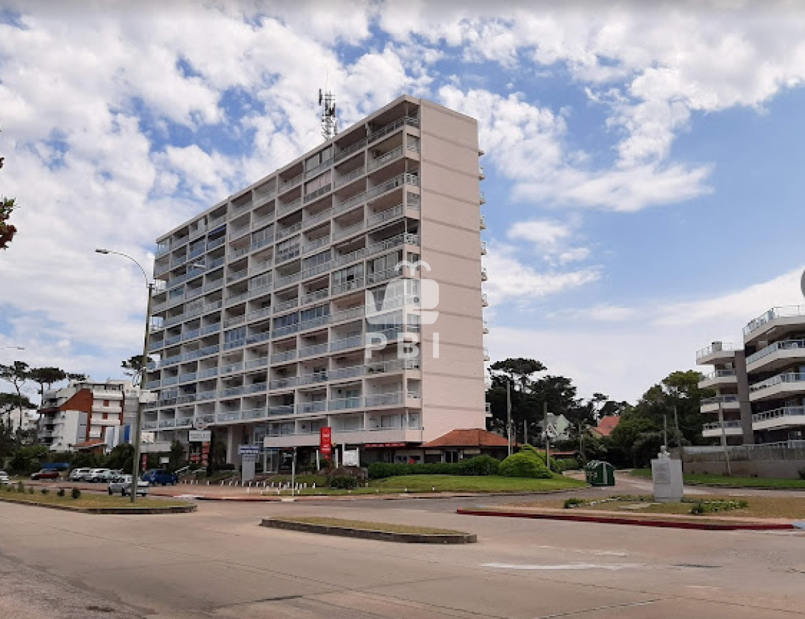 QXBhcnRhbWVudG8gMSBkb3JtaXRvcmlvcyBlbiBQdW50YSBkZWwgZXN0ZSwgTWFsZG9uYWRvIC0gSXNsYSBHb3JyaXRpIC0gUmVmIDogUEJJMTQ3MzU=