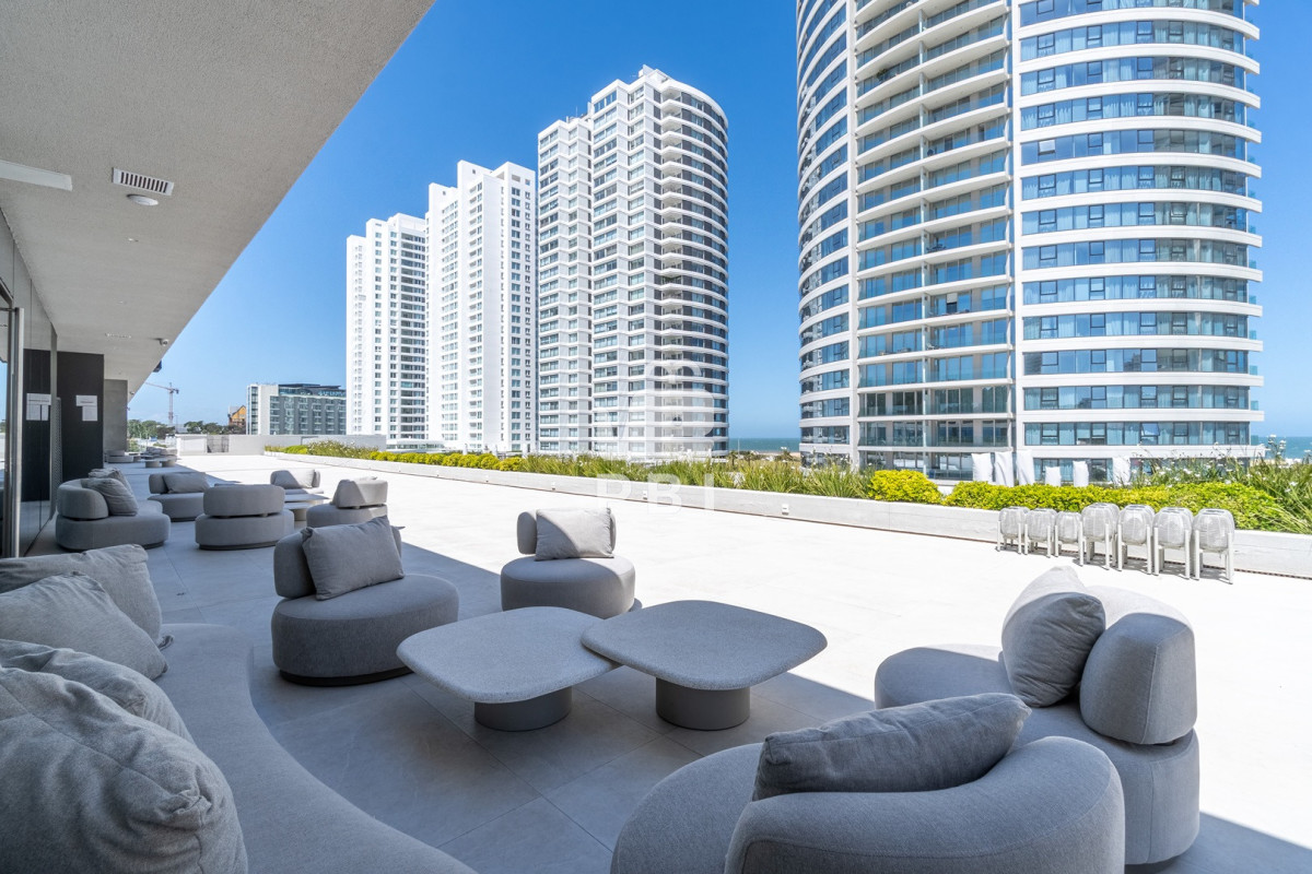 UmVzaWRlbmNpYSBQcmVtaXVtIGVuIGxhIEJyYXZhIGNvbiBWaXN0YXMgSW5pZ3VhbGFibGVzIC0gVHJ1bXAgVG93ZXIgLSBSZWYgOiBQQkkxNTQ3MQ==