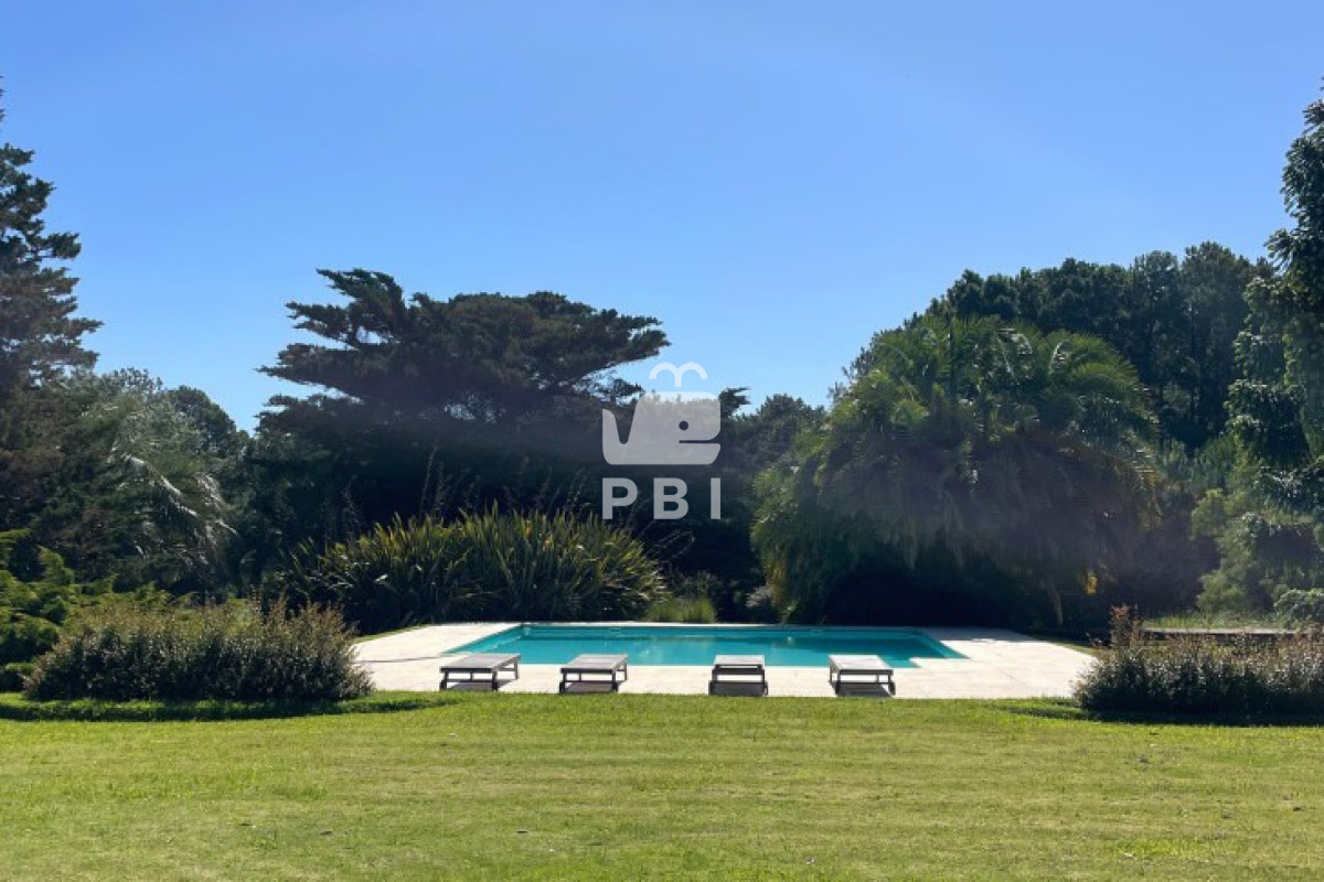 QXBhcnRhbWVudG8gZW4gYWxxdWlsZXIgdGVtcG9yYXJpbyBMb21vIGRlIExhIEJhbGxlbmEgMiBkb3JtaXRvcmlvcyAtICBRdWFydGllciBQdW50YSBCYWxsZW5hIC0gUmVmIDogUEJJMzU=