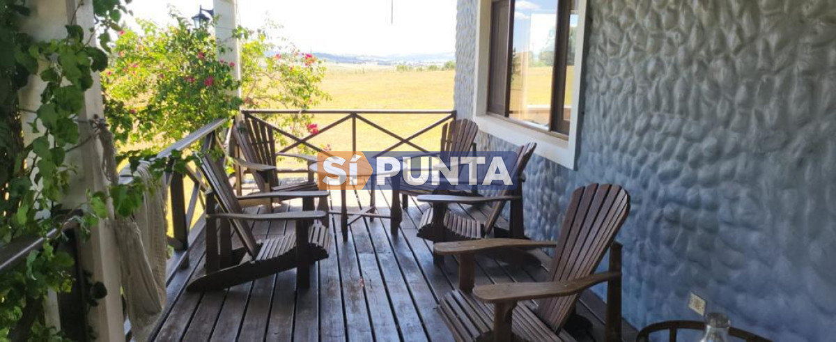 Chacra ID.9836 - MALDONADO EXCELENTE CHACRA DE 10 HAS CON CASA PRINCIPAL, DE SERVICIO Y DE HUESPEDES, PISCINA CLIMATIZADA
