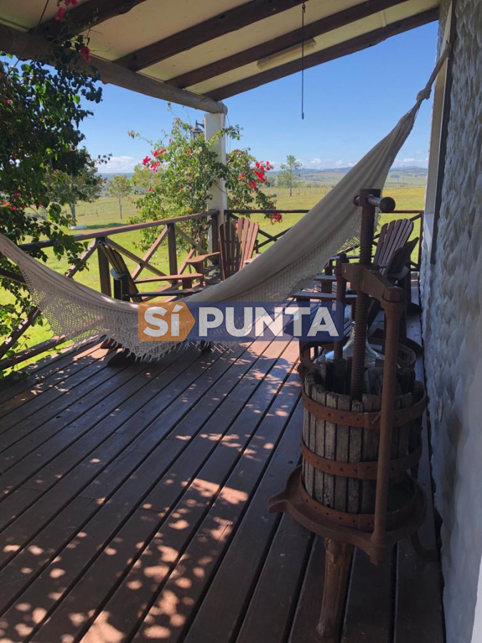 Chacra ID.9836 - MALDONADO EXCELENTE CHACRA DE 10 HAS CON CASA PRINCIPAL, DE SERVICIO Y DE HUESPEDES, PISCINA CLIMATIZADA