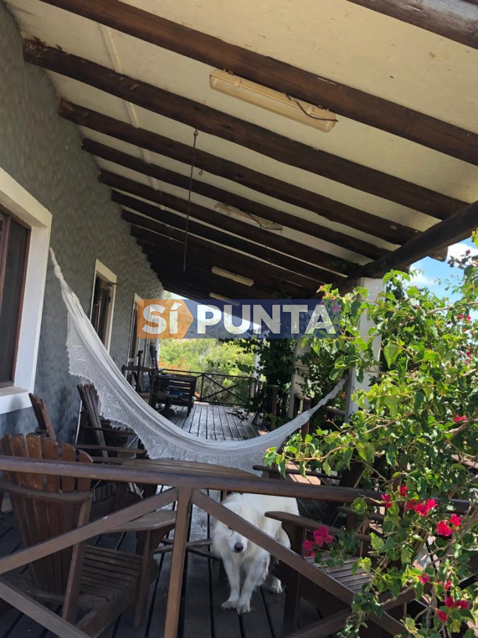 Chacra ID.9836 - MALDONADO EXCELENTE CHACRA DE 10 HAS CON CASA PRINCIPAL, DE SERVICIO Y DE HUESPEDES, PISCINA CLIMATIZADA