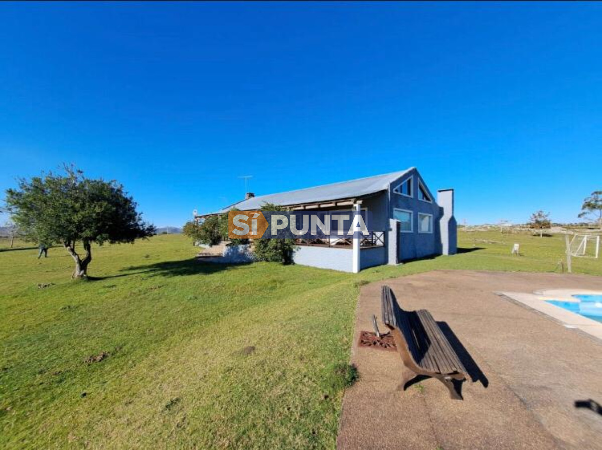 Chacra ID.9836 - MALDONADO EXCELENTE CHACRA DE 10 HAS CON CASA PRINCIPAL, DE SERVICIO Y DE HUESPEDES, PISCINA CLIMATIZADA