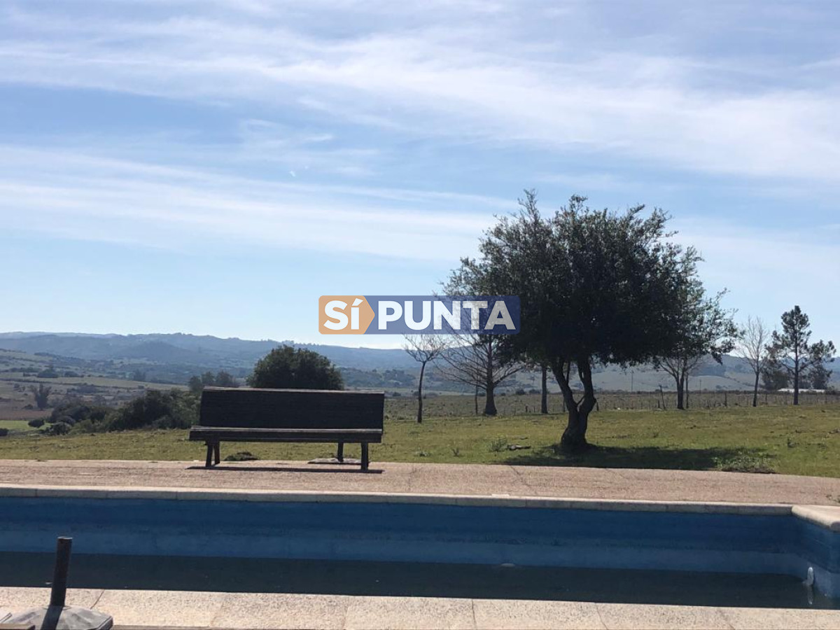 Chacra ID.9836 - MALDONADO EXCELENTE CHACRA DE 10 HAS CON CASA PRINCIPAL, DE SERVICIO Y DE HUESPEDES, PISCINA CLIMATIZADA