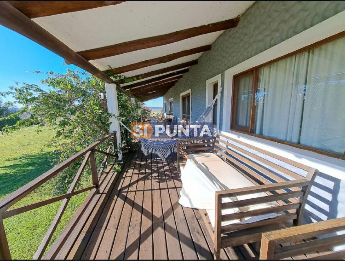 Chacra ID.9836 - MALDONADO EXCELENTE CHACRA DE 10 HAS CON CASA PRINCIPAL, DE SERVICIO Y DE HUESPEDES, PISCINA CLIMATIZADA