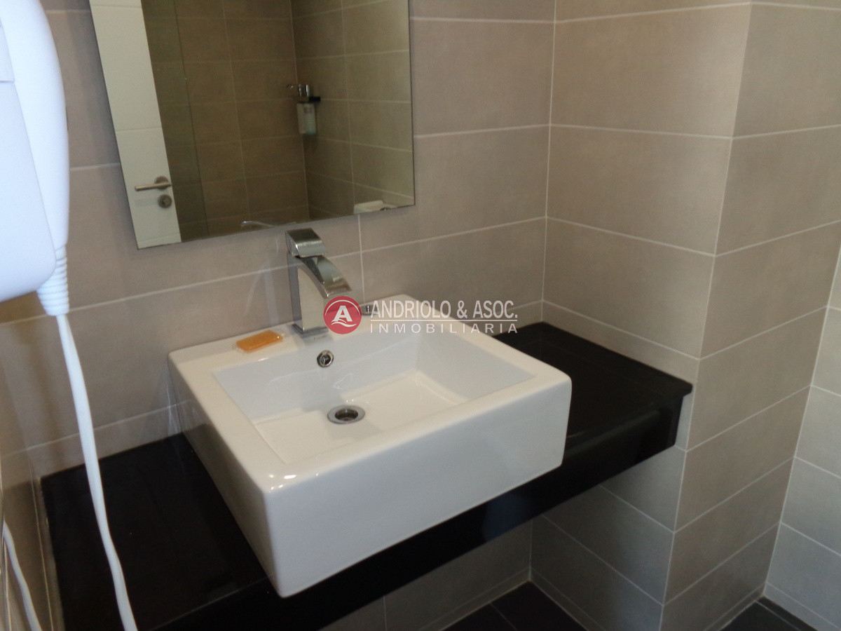 Apartamento ID.7183 - PUNTA DEL ESTE APARTAMENTO EN PENINSULA  2 DORMITORIOS Y 2 BAÑOS 