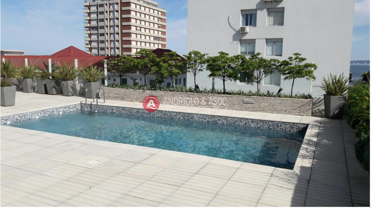 PUNTA DEL ESTE PENINSULA LUX TOWER 2 DORMITORIOS 2 GARAGE  - AND7182A