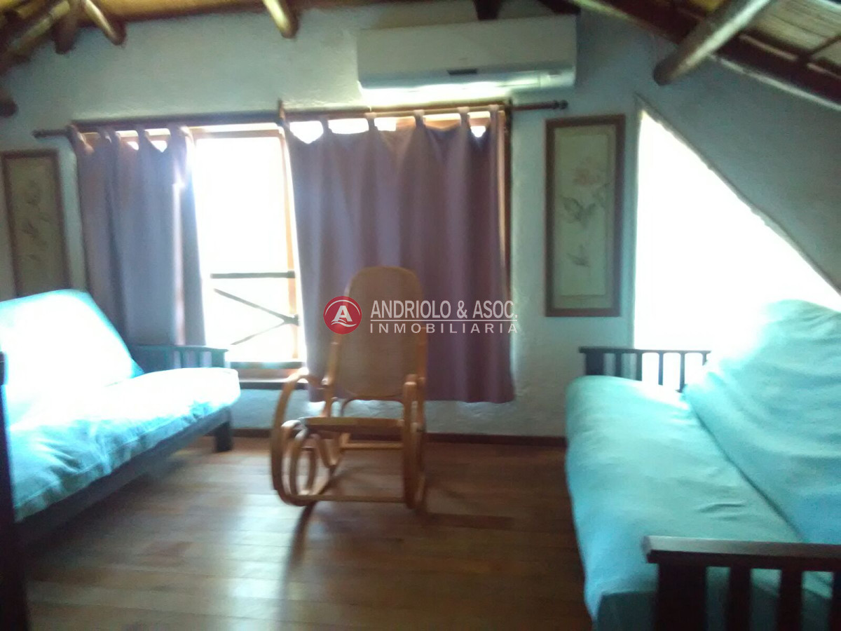 Casa ID.6890 - PUNTA DEL ESTE  CHALET 3 DORMITORIOS CON PISCINA ZONA MANSA