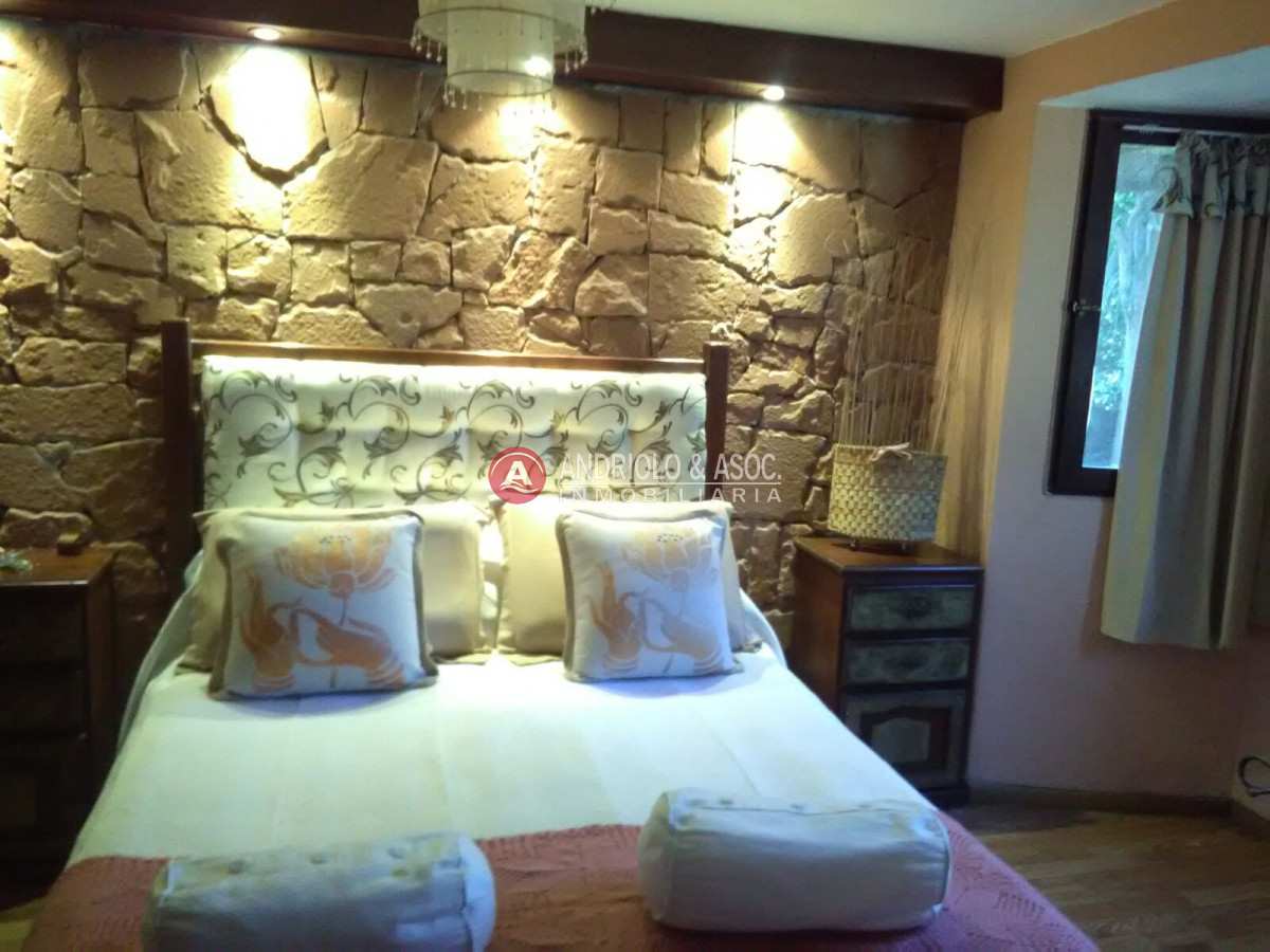 Casa ID.6890 - PUNTA DEL ESTE  CHALET 3 DORMITORIOS CON PISCINA ZONA MANSA