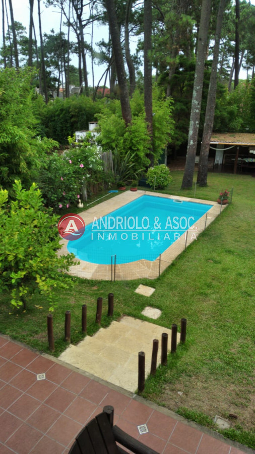 Casa ID.6890 - PUNTA DEL ESTE  CHALET 3 DORMITORIOS CON PISCINA ZONA MANSA