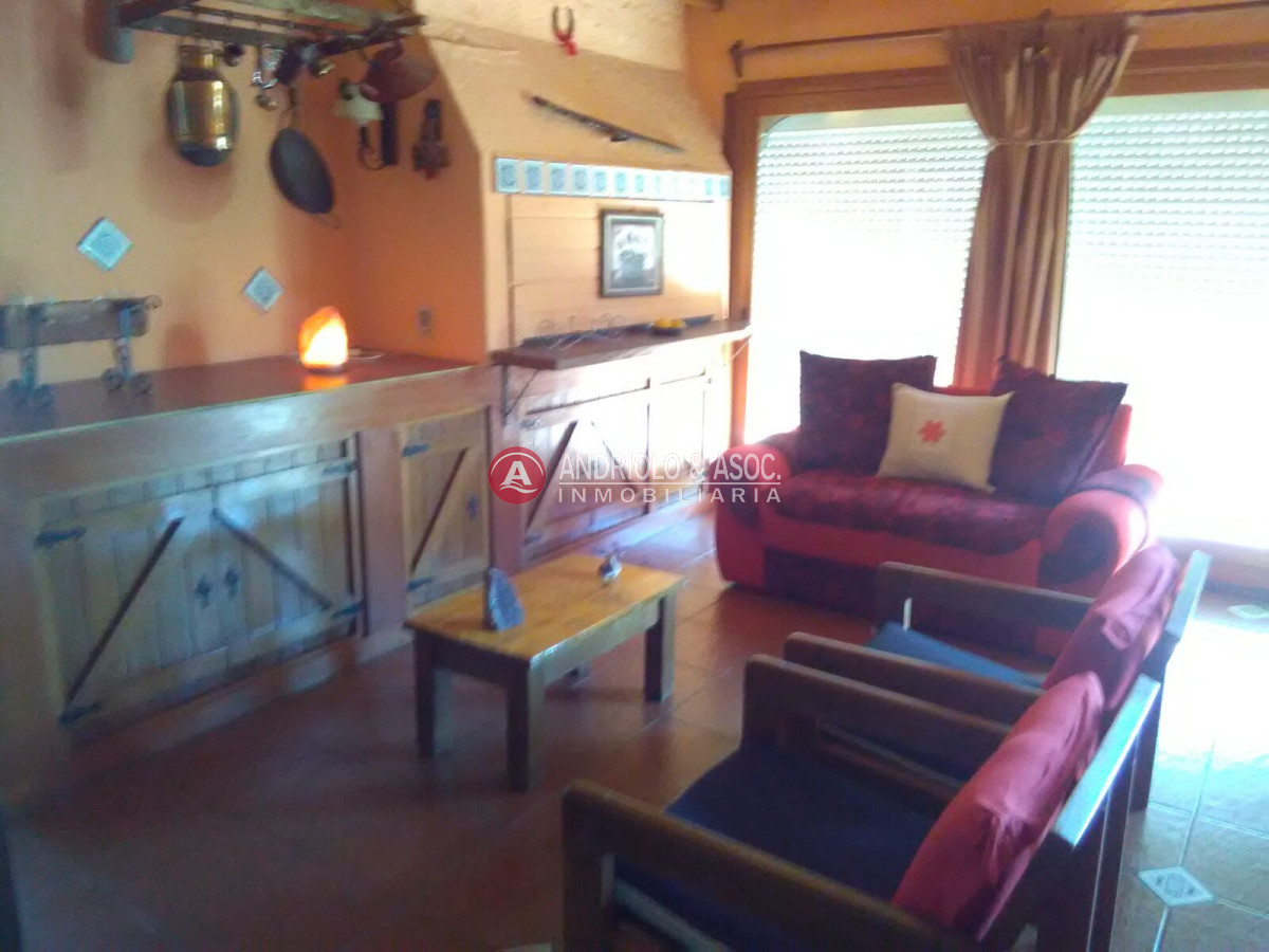 Casa ID.6890 - PUNTA DEL ESTE  CHALET 3 DORMITORIOS CON PISCINA ZONA MANSA