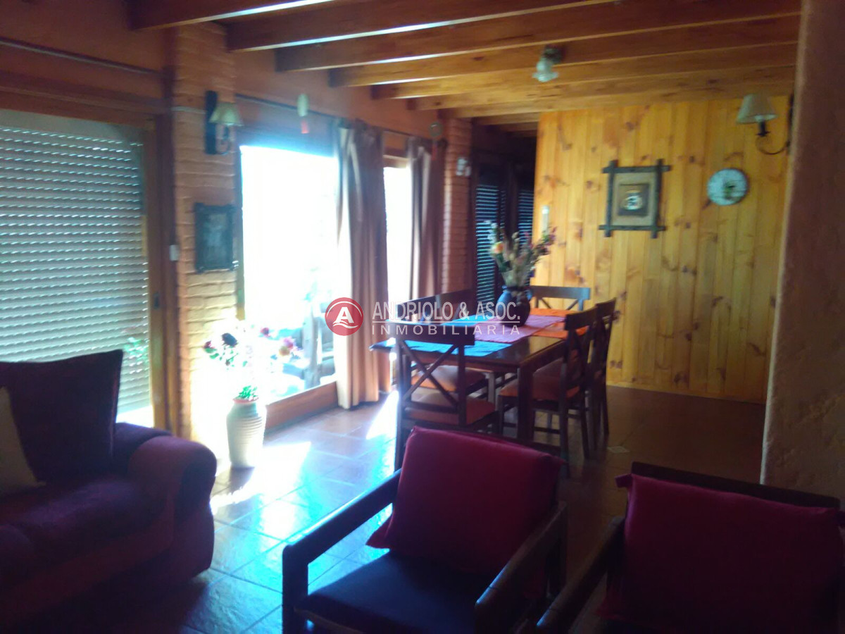 Casa ID.6890 - PUNTA DEL ESTE  CHALET 3 DORMITORIOS CON PISCINA ZONA MANSA
