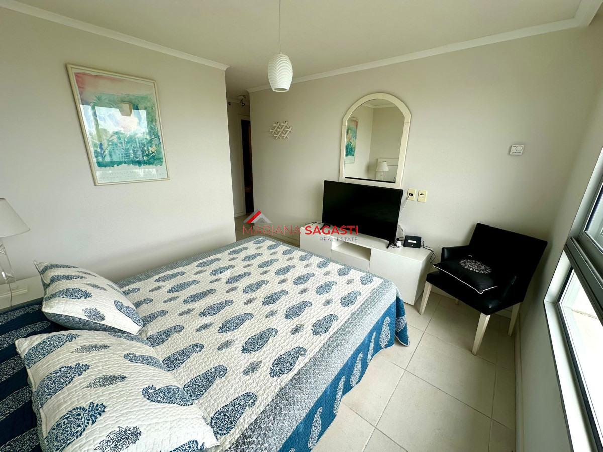Apartamento ID.3817 - PUNTA DEL ESTE BRAVA OCEAN DRIVE 2 DORMITORIOS 