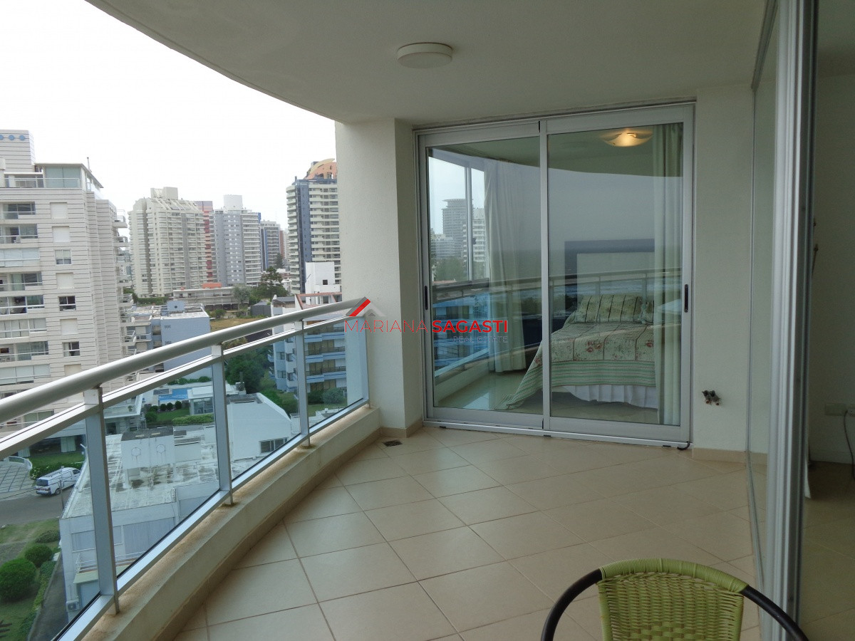 Apartamento ID.3605 - PUNTA DEL ESTE BRAVA 3 DORMITORIOS Y DEPENDENCIA 