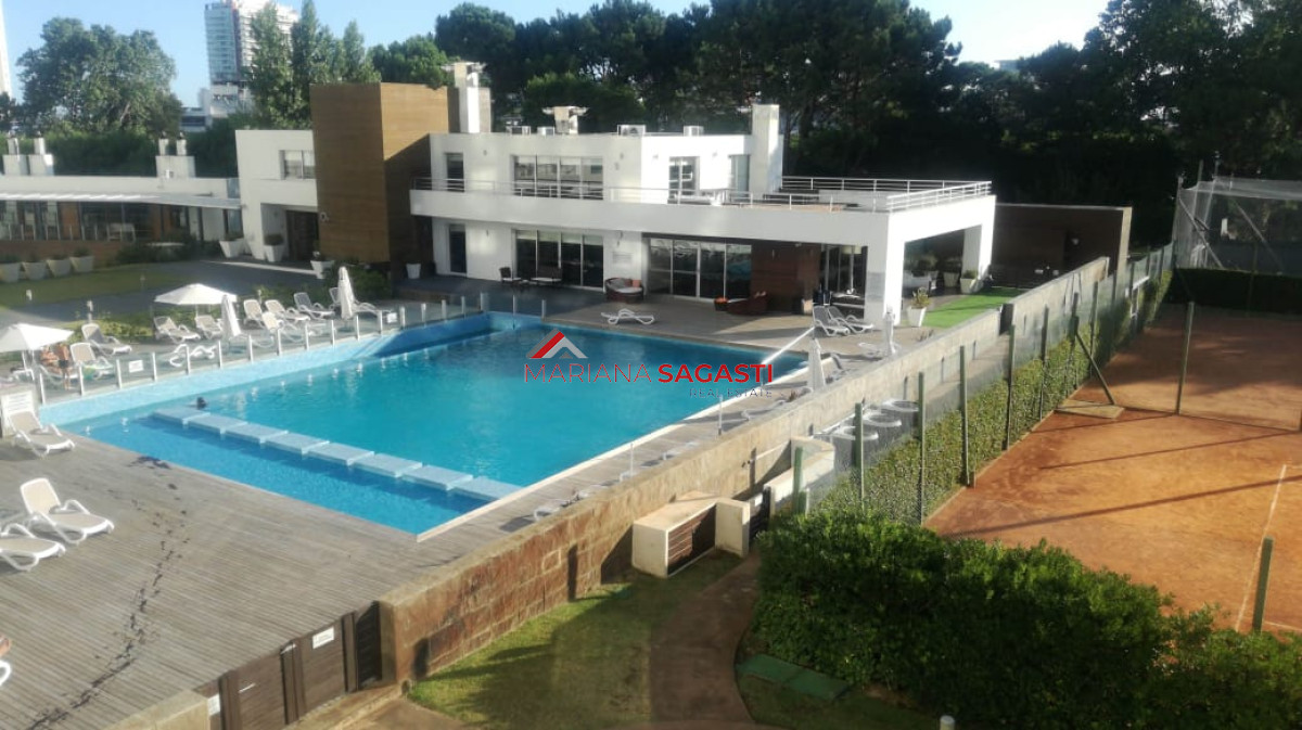 Apartamento ID.3817 - PUNTA DEL ESTE BRAVA OCEAN DRIVE 2 DORMITORIOS 