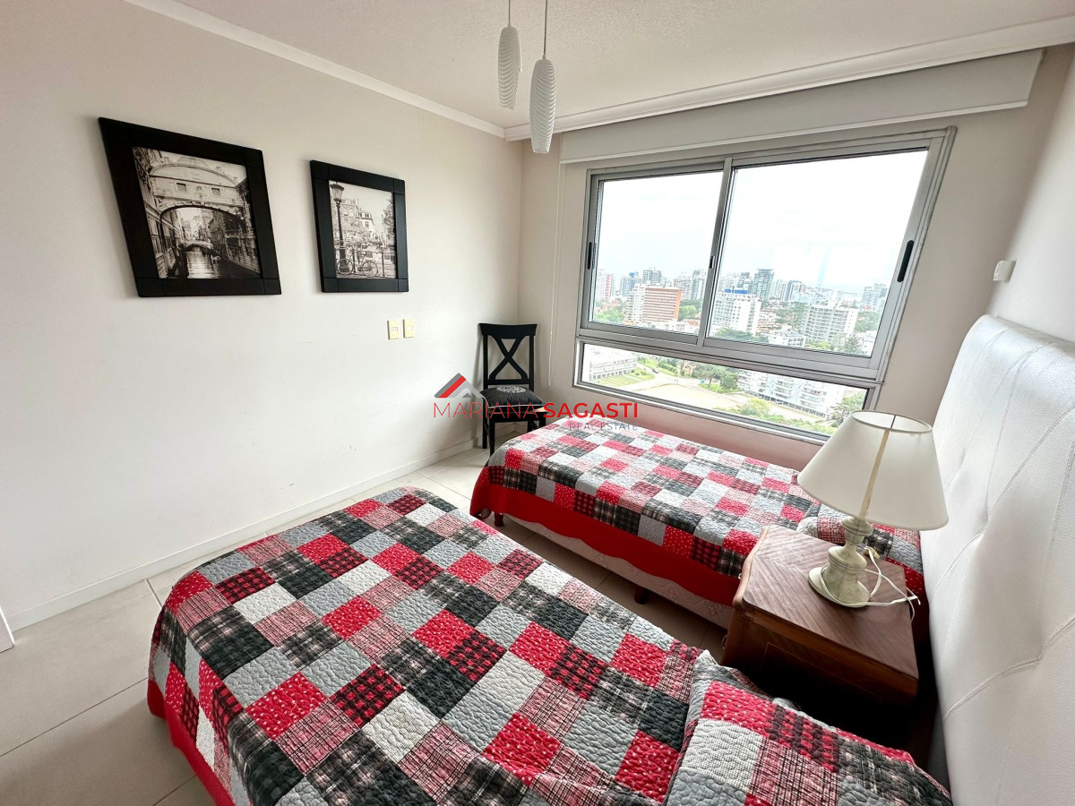 Apartamento ID.3817 - PUNTA DEL ESTE BRAVA OCEAN DRIVE 2 DORMITORIOS 