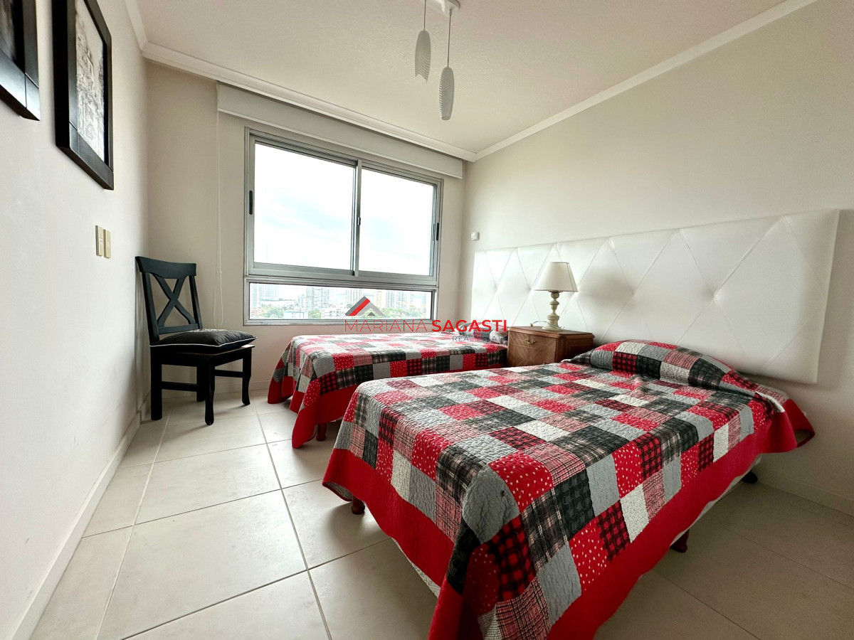 Apartamento ID.3817 - PUNTA DEL ESTE BRAVA OCEAN DRIVE 2 DORMITORIOS 