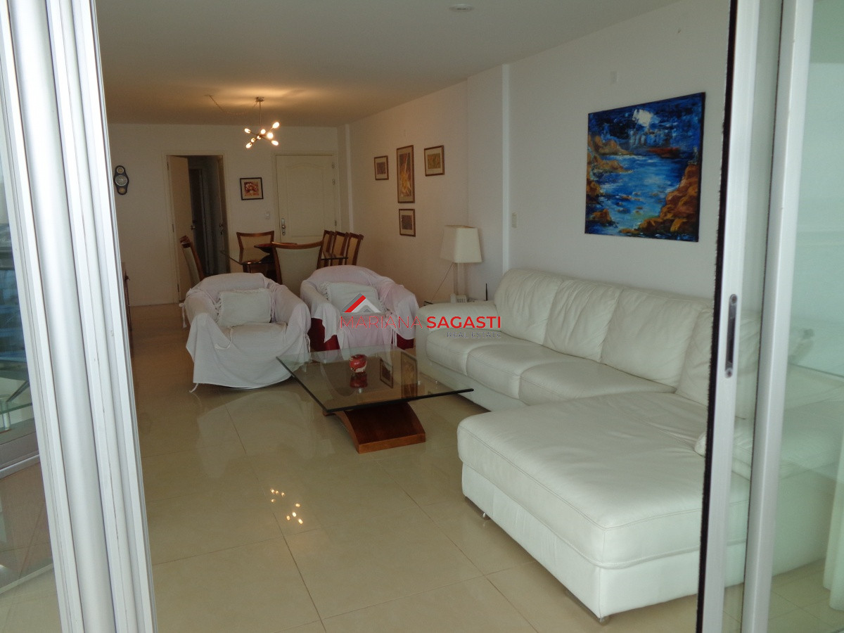 Apartamento ID.3605 - PUNTA DEL ESTE BRAVA 3 DORMITORIOS Y DEPENDENCIA 