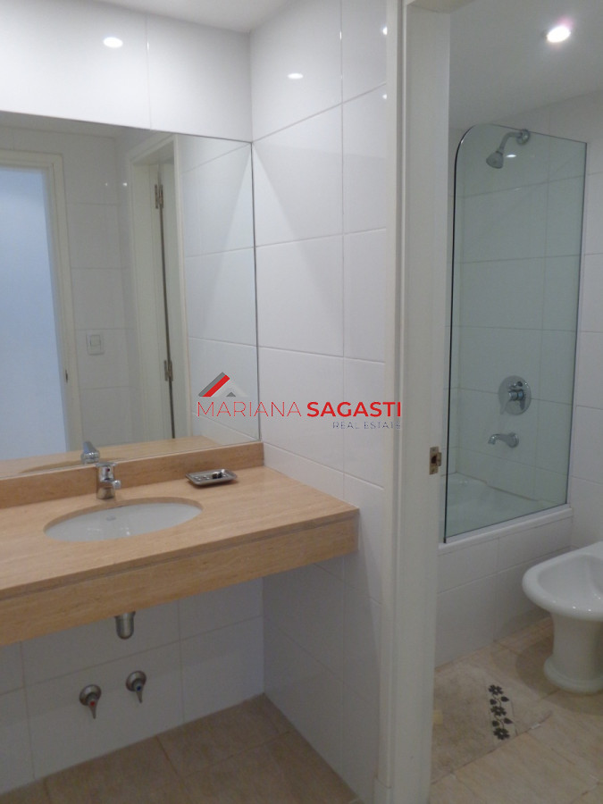 Apartamento ID.3605 - PUNTA DEL ESTE BRAVA 3 DORMITORIOS Y DEPENDENCIA 