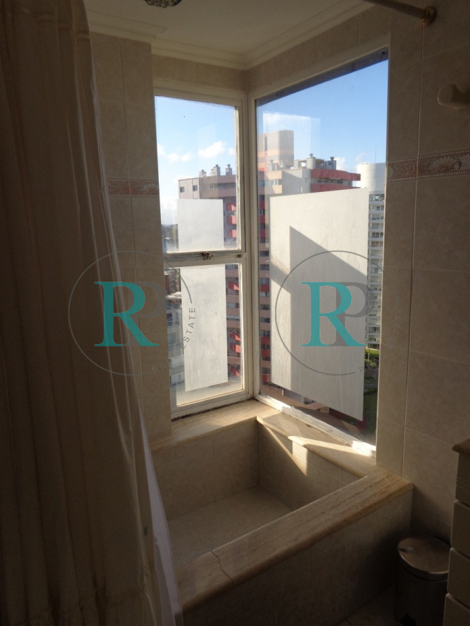 Apartamento ID.1932 - PUNTA DEL ESTE APARTAMENTO 2 DORMITORIOS EDIFICIO CON SERVICIOS