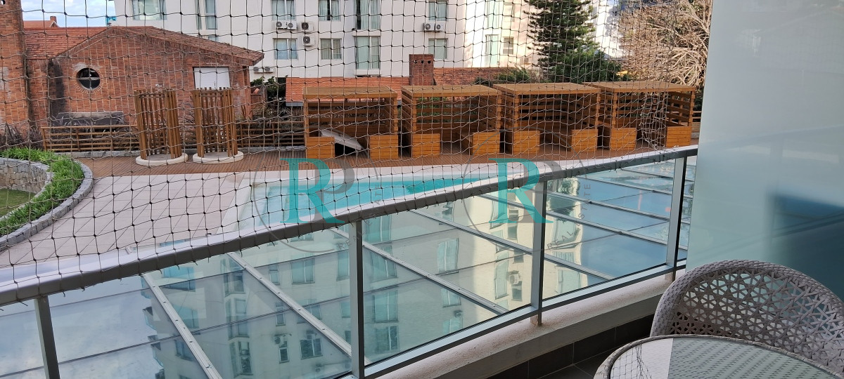 Apartamento ID.1850 - PUNTA DEL ESTE BRAVA APTO DE 2 DORMITORIOS EN SUITE BALCON GARAJE AMENITIES 