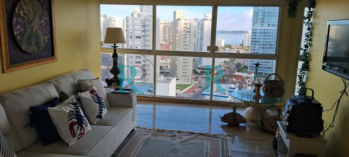 Apartamento ID.1932 - PUNTA DEL ESTE APARTAMENTO 2 DORMITORIOS EDIFICIO CON SERVICIOS