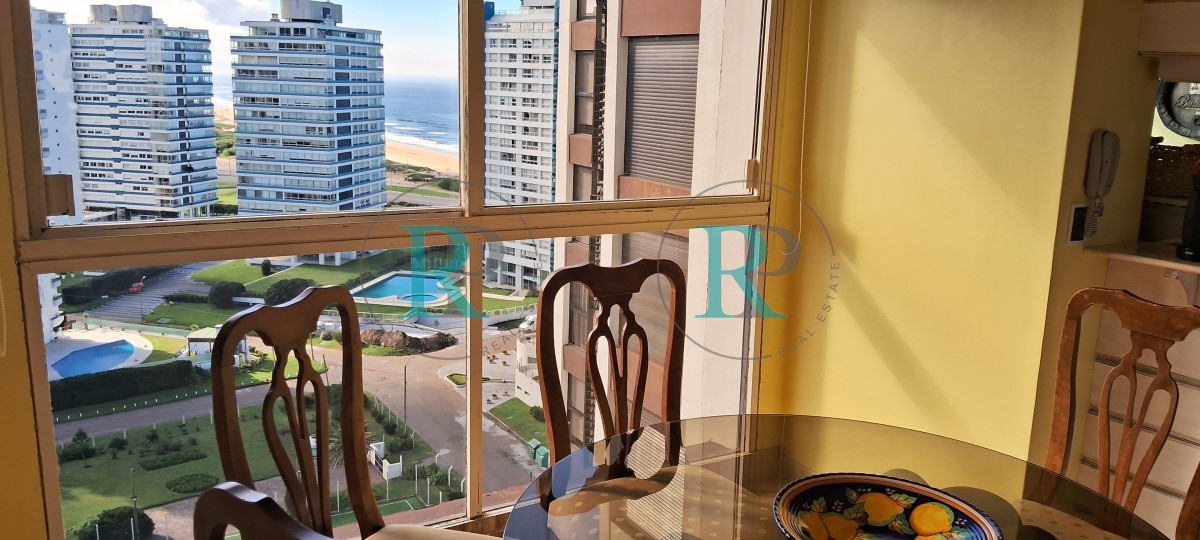 Apartamento ID.1932 - PUNTA DEL ESTE APARTAMENTO 2 DORMITORIOS EDIFICIO CON SERVICIOS
