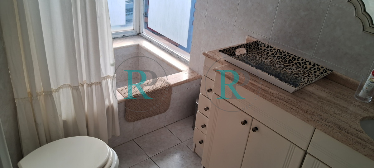 Apartamento ID.1932 - PUNTA DEL ESTE APARTAMENTO 2 DORMITORIOS EDIFICIO CON SERVICIOS