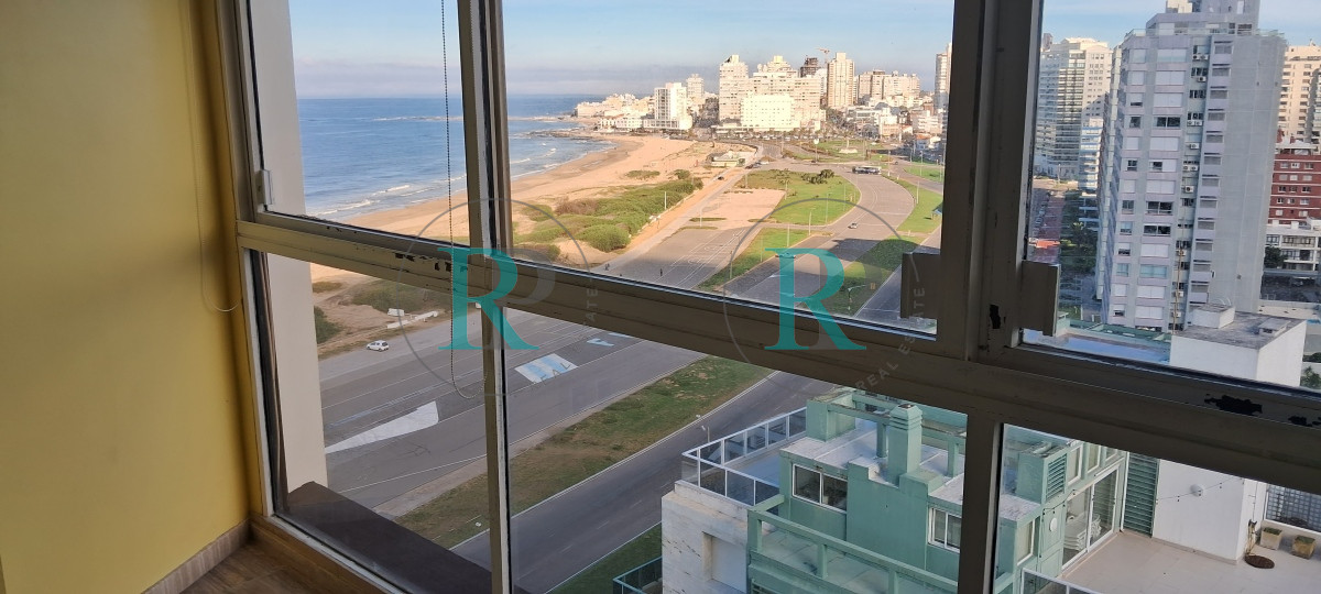 Apartamento ID.1932 - PUNTA DEL ESTE APARTAMENTO 2 DORMITORIOS EDIFICIO CON SERVICIOS