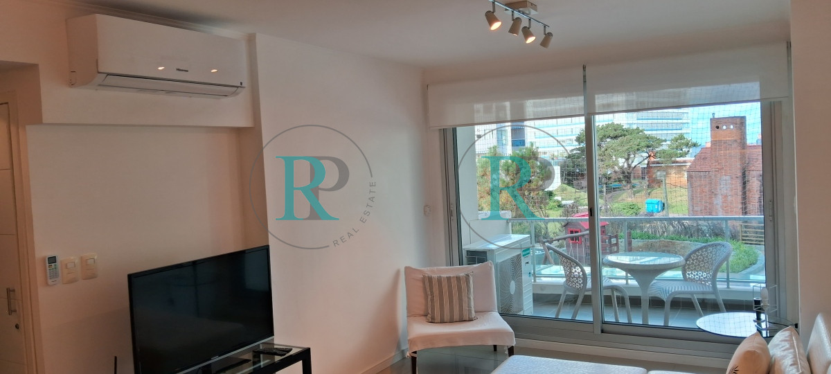 Apartamento ID.1850 - PUNTA DEL ESTE BRAVA APTO DE 2 DORMITORIOS EN SUITE BALCON GARAJE AMENITIES 