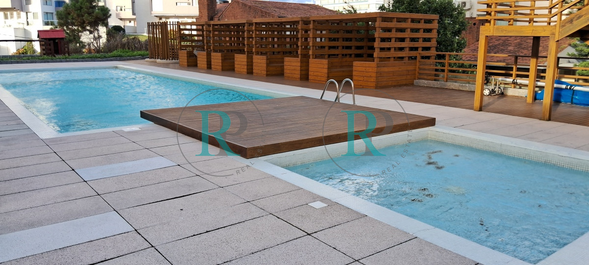 Apartamento ID.1850 - PUNTA DEL ESTE BRAVA APTO DE 2 DORMITORIOS EN SUITE BALCON GARAJE AMENITIES 