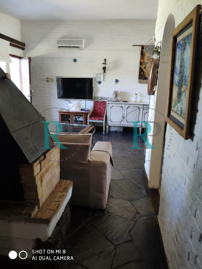 Casa ID.1881 - PUNTA DEL ESTE PINARES CASA DE 4 DORMITORIOS 2 BAÑOS PARRILLERO
