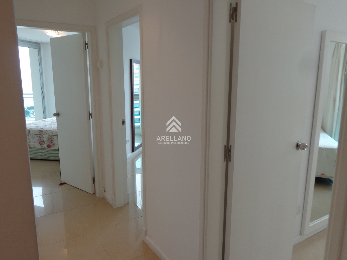 Apartamento ID.1440 - Venta apartamento 3 dormitorios y dependencia 
