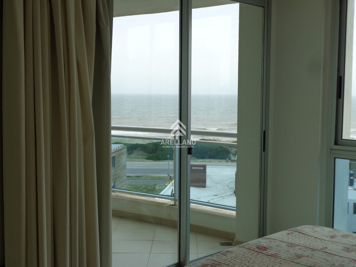 Apartamento ID.1440 - Venta apartamento 3 dormitorios y dependencia 