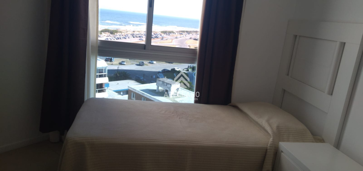 Apartamento ID.1440 - Venta apartamento 3 dormitorios y dependencia 