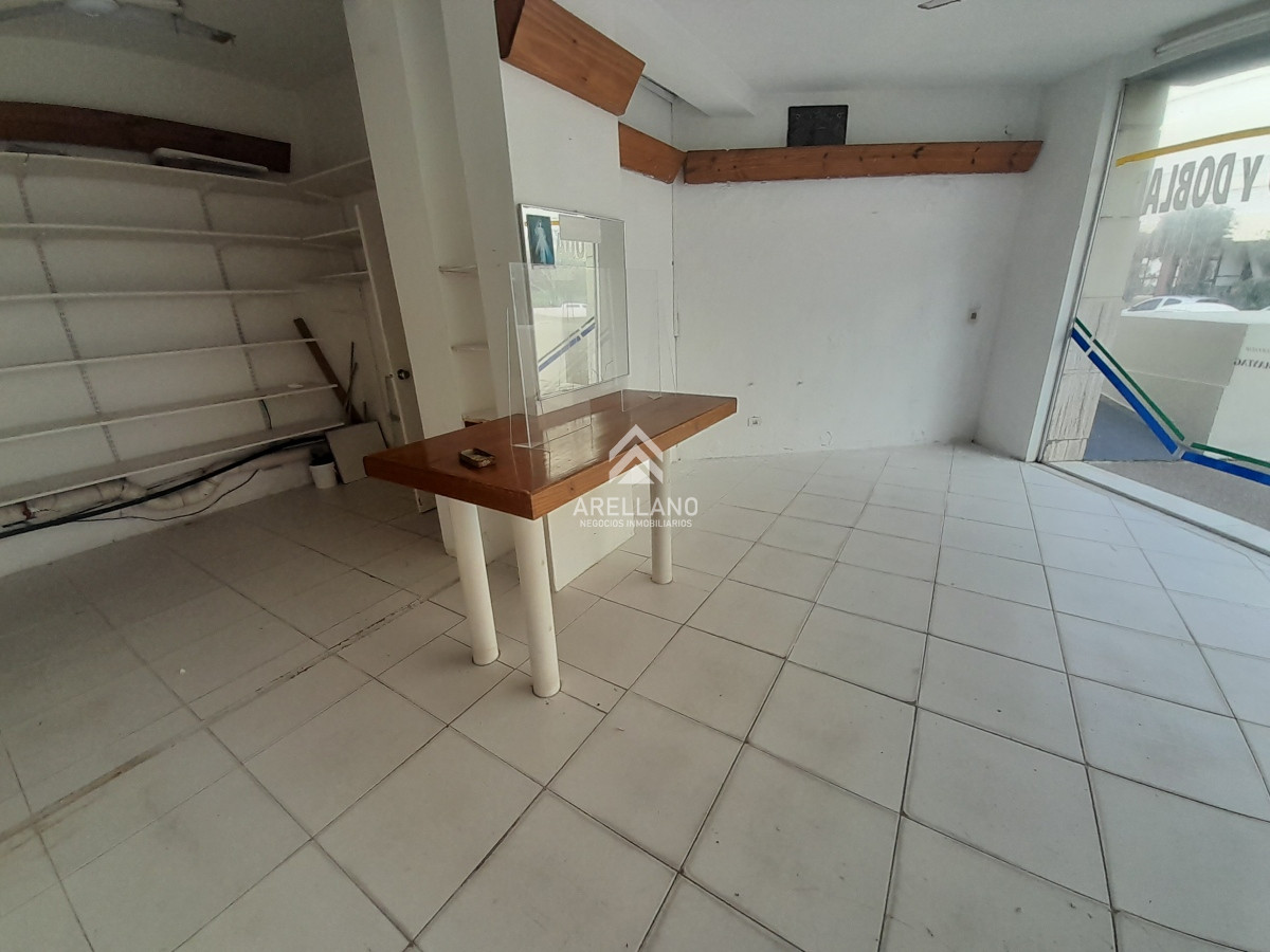 Local Comercial ID.1497 - PUNTA DEL ESTE LA PASTORA A METROS DE AVENIDA 
