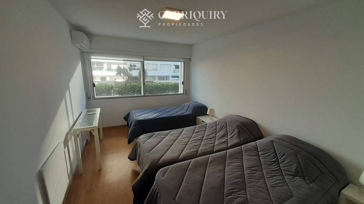 Apartamento ID.5944 - PUNTA DEL ESTE MANSA PARADA 7 EXCELENTE PROPIEDAD !!! 