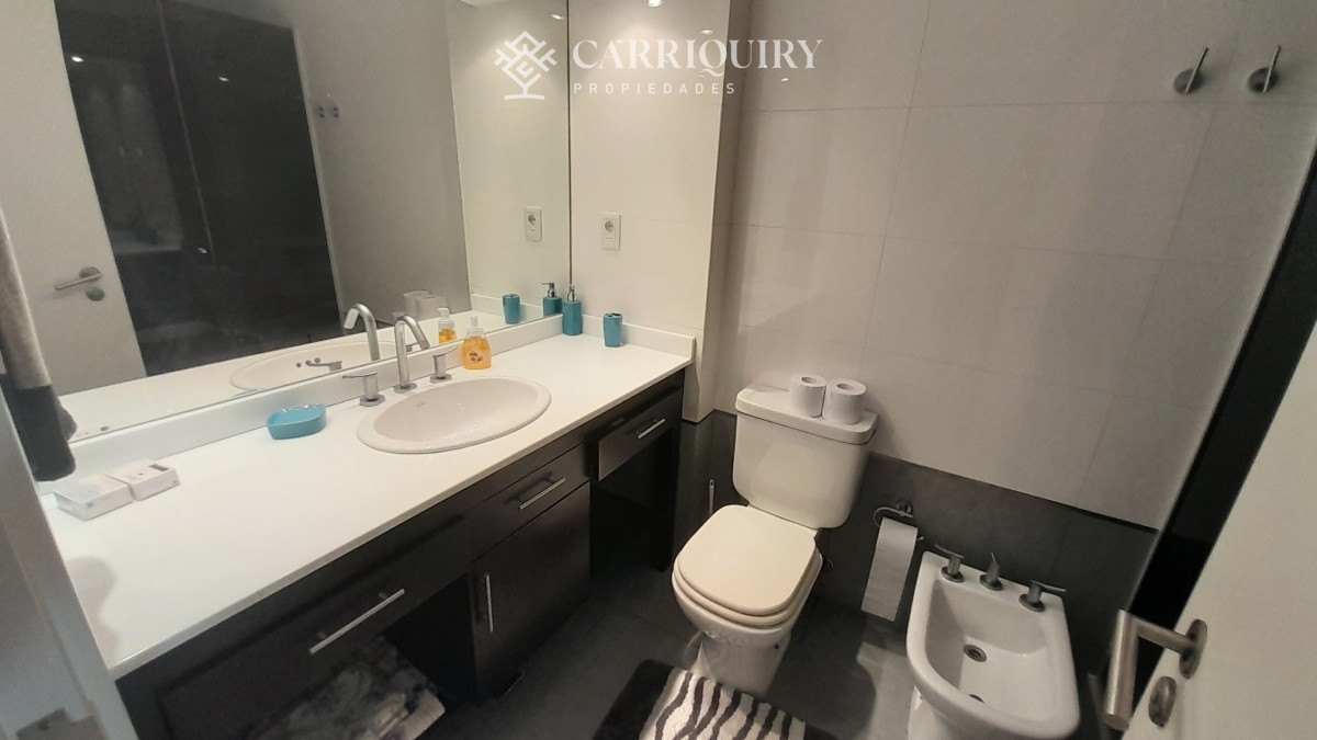 Apartamento ID.5944 - PUNTA DEL ESTE MANSA PARADA 7 EXCELENTE PROPIEDAD !!! 