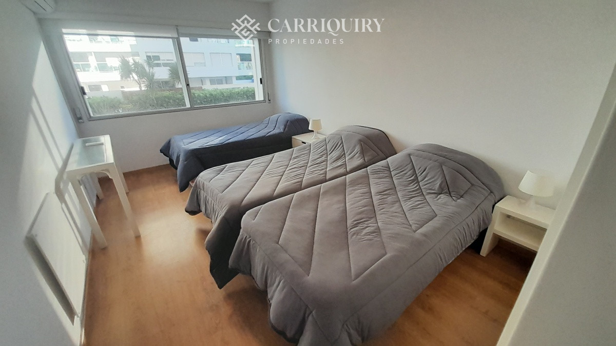 Apartamento ID.5944 - PUNTA DEL ESTE MANSA PARADA 7 EXCELENTE PROPIEDAD !!! 