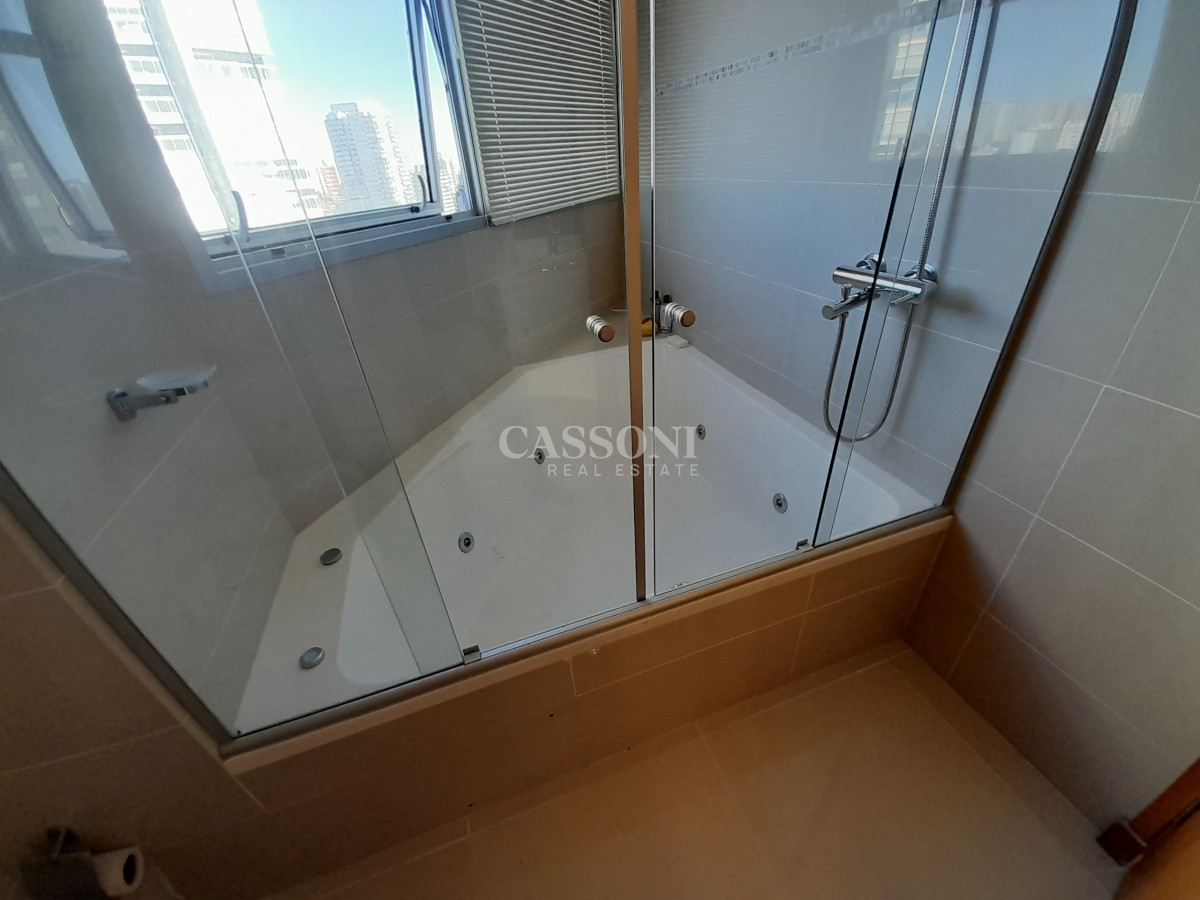 Apartamento ID.1388 - PUNTA DEL ESTE MANSA 3 DORMITORIOS Y DEPENDENCIA EXCELENTE VISTA AL MAR!!! 