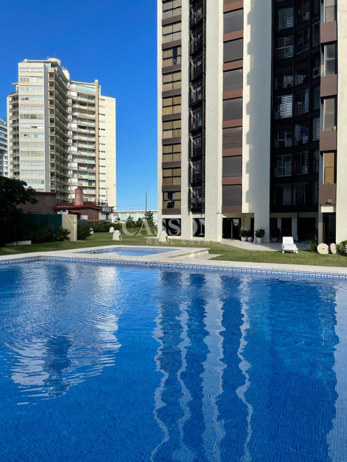 Apartamento ID.548 - PUNTA DEL ESTE BRAVA PRIMERA LINEA 3 DORMITORIOS SERVICIOS 