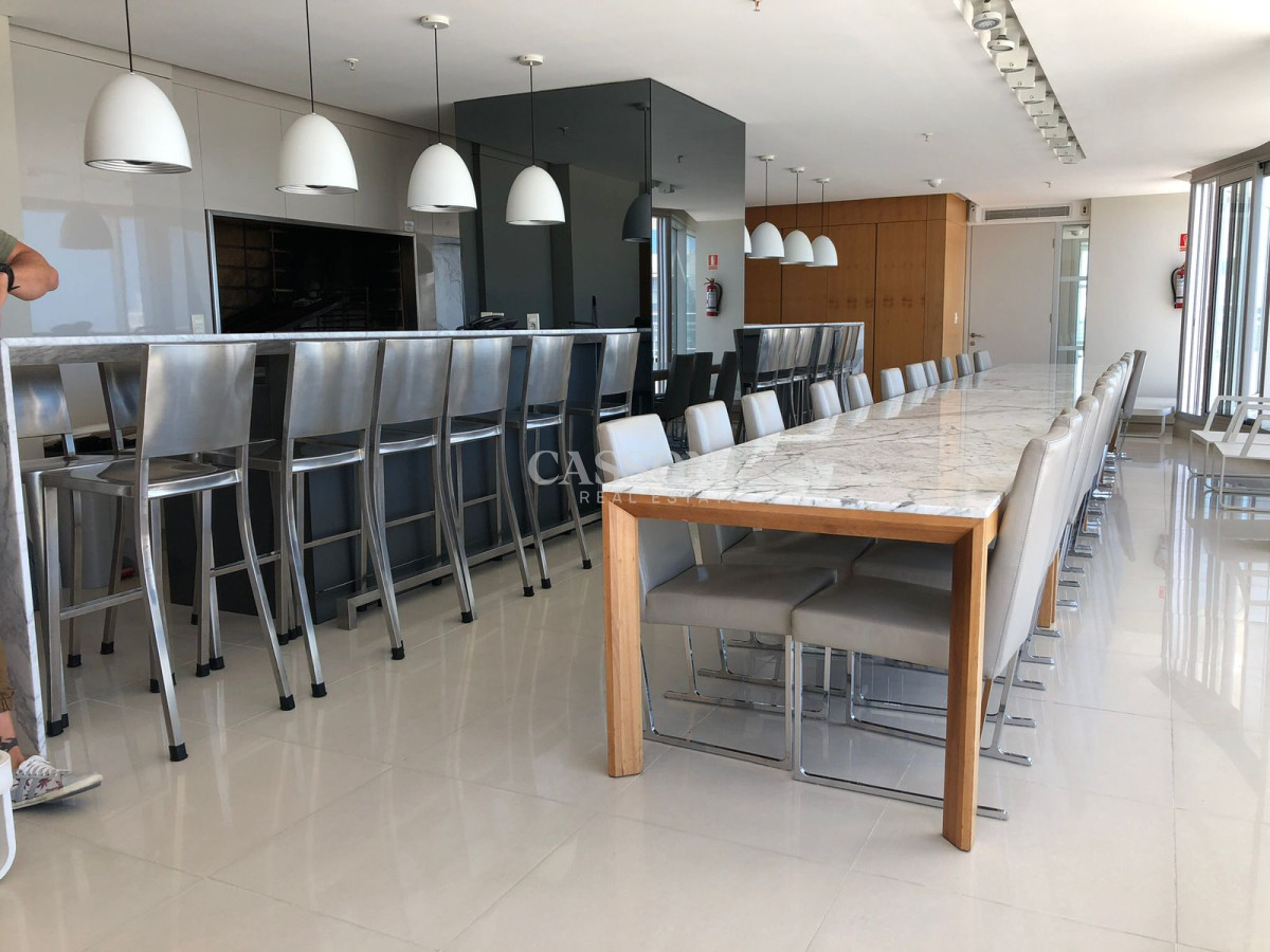Apartamento ID.1388 - PUNTA DEL ESTE MANSA 3 DORMITORIOS Y DEPENDENCIA EXCELENTE VISTA AL MAR!!! 