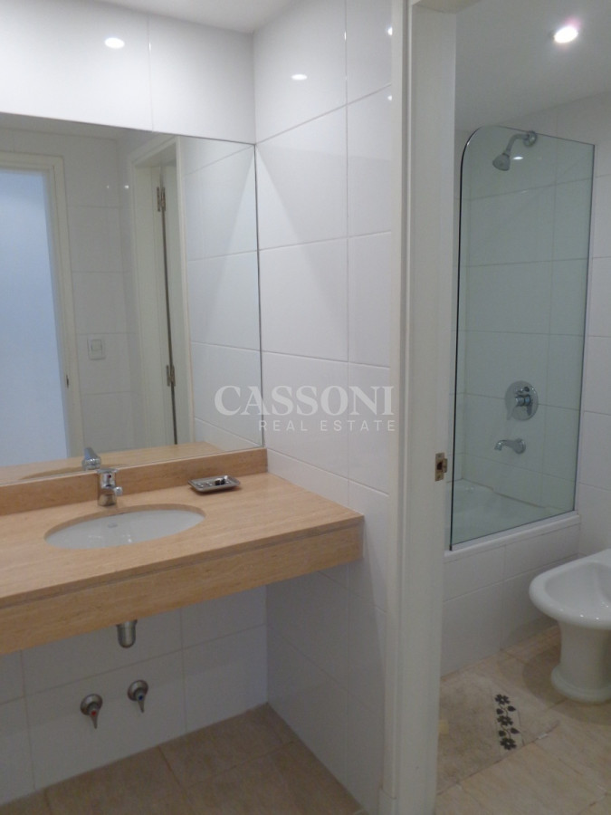 Apartamento ID.863 - PUNTA DEL ESTE BRAVA 3 DORMITORIOS Y DEPENDENCIA 