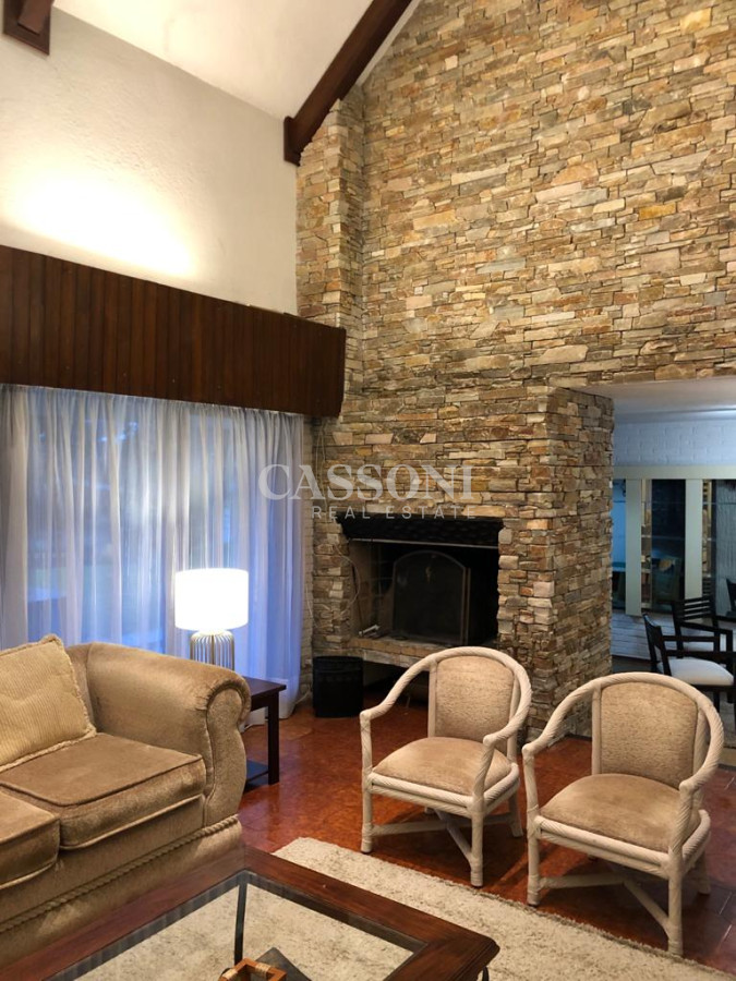Casa ID.346 - PUNTA DEL ESTE CANTEGRIL EXCELENTE PROPIEDAD 5 DORMITORIOS PISCINA 
