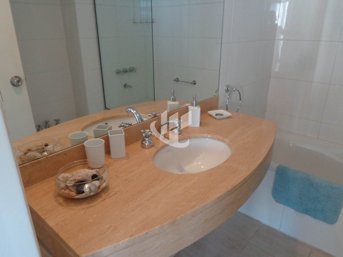 Apartamento ID.1453 - PUNTA DEL ESTE APARTAMENTO 3 DORMITORIOS ZONA BRAVA