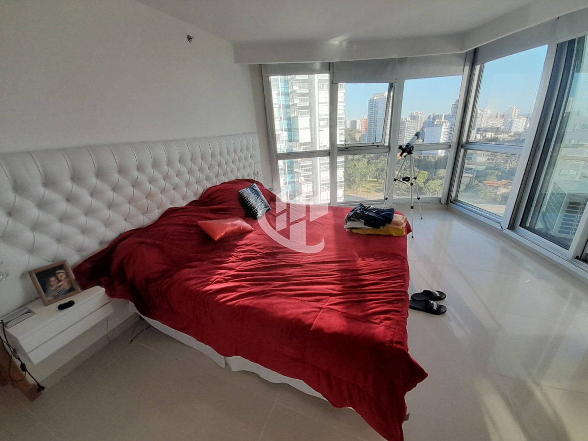 Apartamento ID.1625 - PUNTA DEL ESTE MANSA 3 DORMITORIOS Y DEPENDENCIA EXCELENTE VISTA AL MAR!!! 